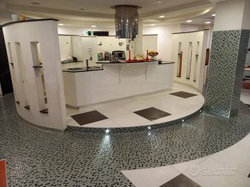 Villa di 630 m² con 5 locali e box auto doppio a M