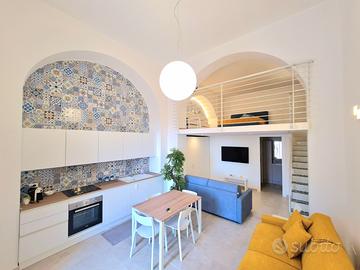 Moderno loft in pieno centro e a 2 passi dal mare