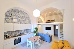Moderno loft in pieno centro e a 2 passi dal mare
