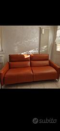 DIVANO IN PELLE 3 POSTI CON 2 RELAX MORORIZZATO 