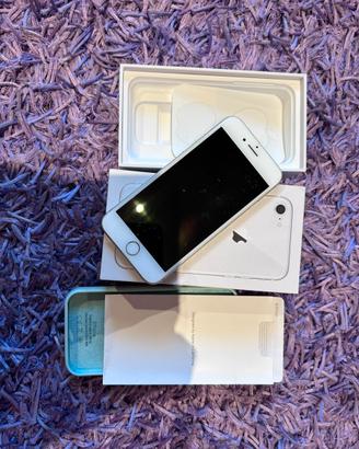Iphone 8 92% livello batteria Memoria 256