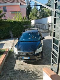 Ford focus s.w. del 2011  k.m.200.000