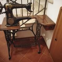 Macchina da cucire antica Singer per calzolai