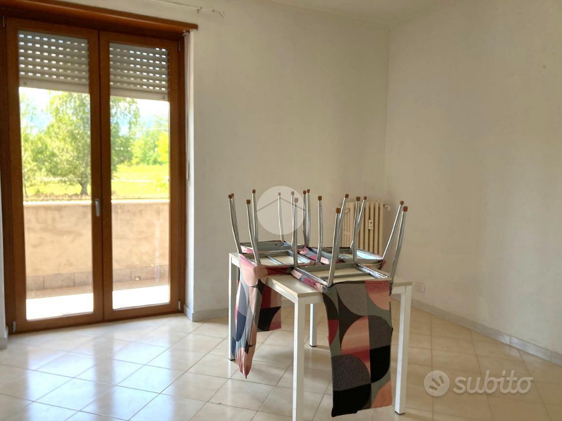 3 LOCALI A SALASSA - Vista 2