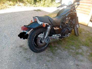 Yamaha VMAX - 1998