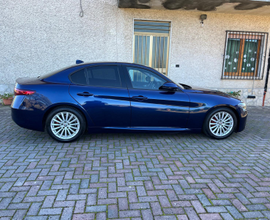 Alfa Romeo Giulia 2.2, 180cv