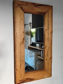 Specchio legno e panca contenitore