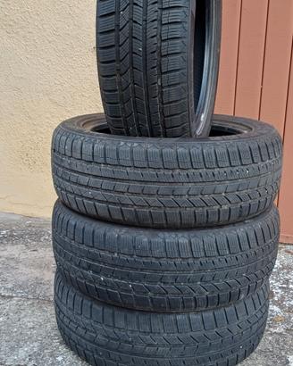 pneumatici invernali Momo North Pole 205/55 R17.