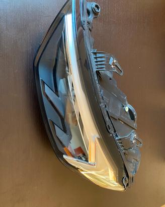 Fanale anteriore sinistro Audi A1 2019