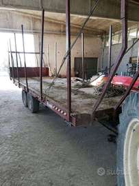 Carrellone agricolo trasporto fieno e cingolati