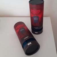 T-shirt serie + calze serie "Stranger Things" 