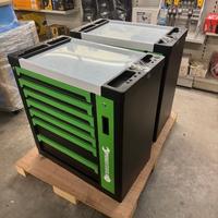 Carrello portautensili pieno