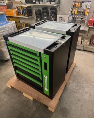 Carrello portautensili pieno