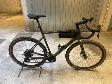 Bicicletta Gravel Megamo