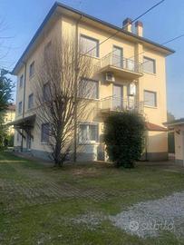 Appartamento di 114 m² con 3 locali e box auto a R