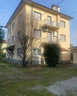 Appartamento di 114 m² con 3 locali e box auto a R