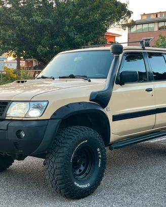 Nissan Patrol Y61  2.8  - leggere bene