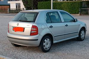 Skoda Fabia  danneggiata 