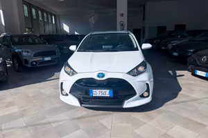 Toyota Yaris 1.5 Hybrid 5 porte Trend