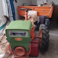 Trattore agricolo
