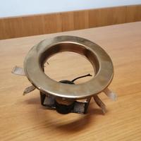 Supporto per faretti ad incasso