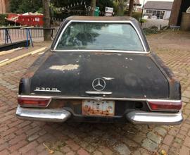 Mercedes-Benz 230 Sl Pagoda