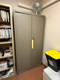 Armadio a 2 ante Olivetti Synthesis