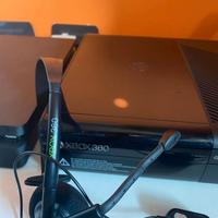 XBOX 360 con 18 giochi, kinect e volante