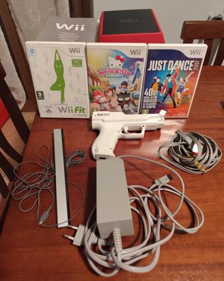  Wii Mini Rossa + 3 giochi + Zapper e accessori