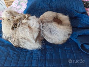 borsa e cappello in pelliccia 