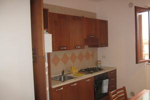 Appartamento ammobiliato con box a Lecce