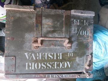 antico baule militare