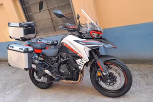 Benelli trk 702x 