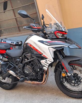 Benelli trk 702x 