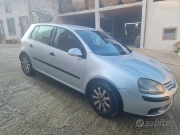 VOLKSWAGEN Golf 5ª serie - 2004