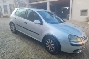 VOLKSWAGEN Golf 5ª serie - 2004