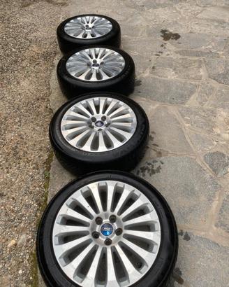 4 gomme + cerchi ford  all season 205 50 17   93 w