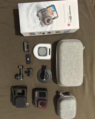 Insta360 ace pro e accessori