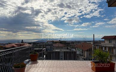 QUADRILOCALE CON AMPIO TERRAZZO