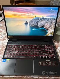 Acer Nitro 5 - i7-12700H, RTX 3060, 16 GB di ram.