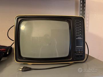 Antico Tv Beige Portatile Anni 70 Grundig Triumph