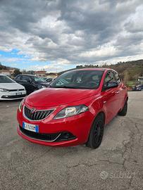 Lancia Ypsilon 1.0 FireFly 5 porte S&S Hybrid Silv