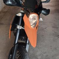 KTM supermoto 690