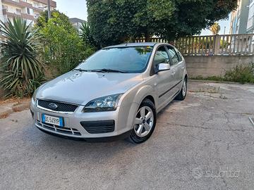 Ford Focus 1,6 90 CV