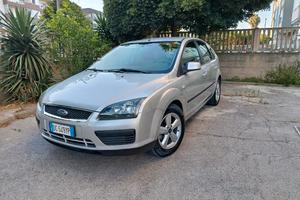 Ford Focus 1,6 90 CV