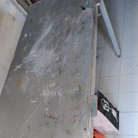 Tavolo da lavoro per garage