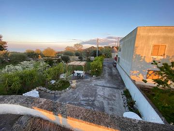 Trullo per Luglio e Agosto