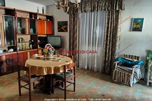 Casa, Piana degli Albanesi.