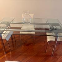 Tavolo in vetro temperato