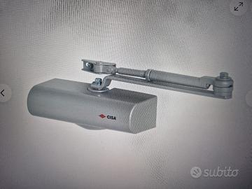 Chiudiporta oleodinamica alluminio Cisa 
